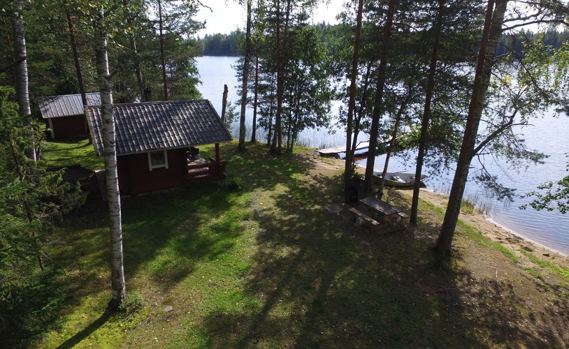 mökki omalla rannalla
